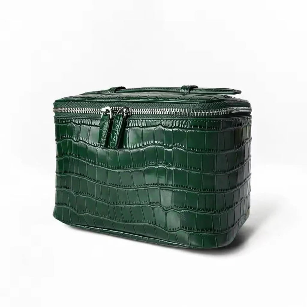 The Everest Vanity Case